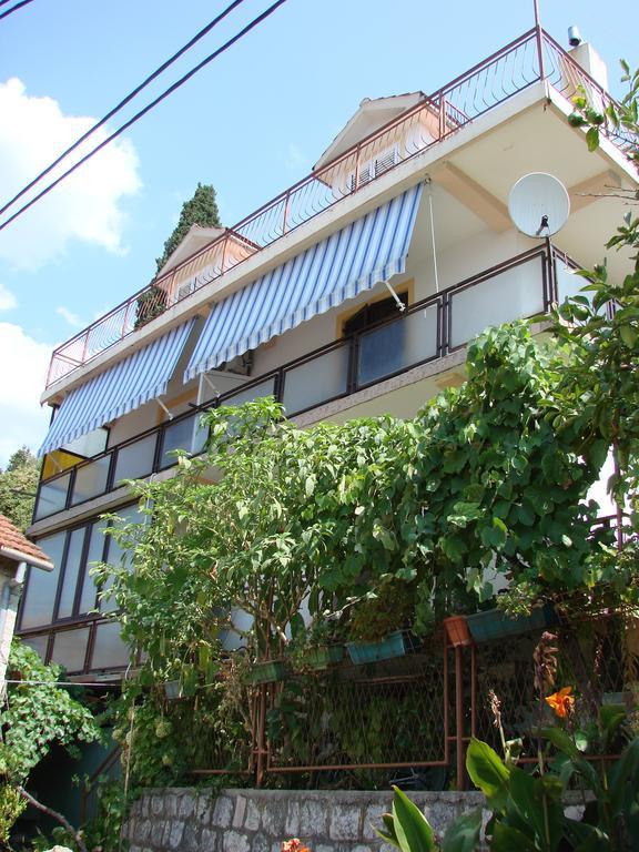 Apartments Vucinovic Тиват Экстерьер фото